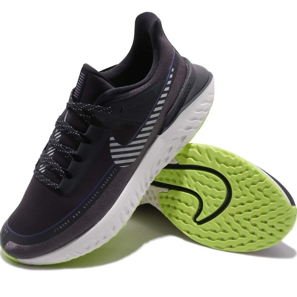 Nike Shoes - Original Nike Legend React Shoes size 7.5